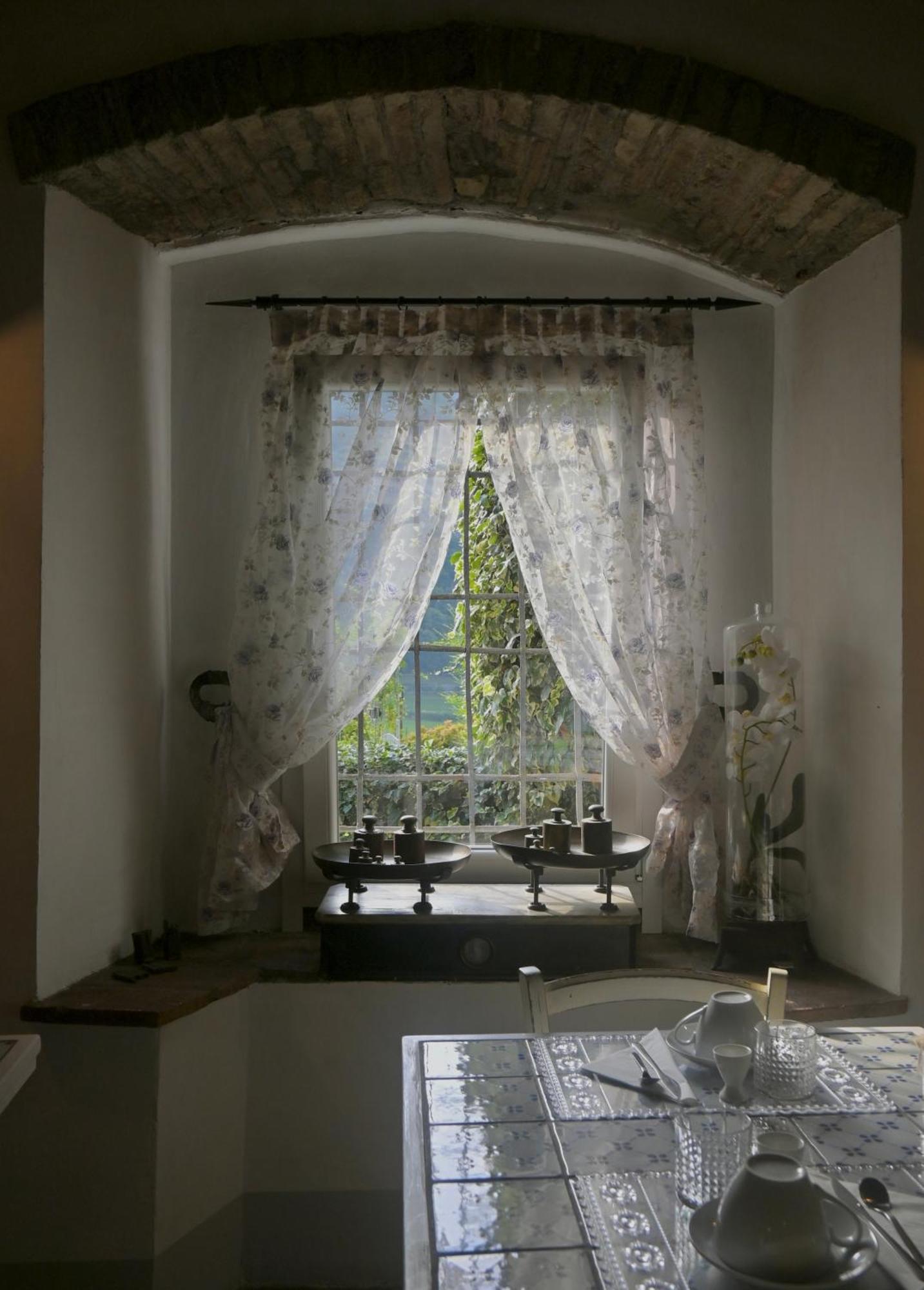 Bed And Breakfast Casa Del Nonno Adrara San Rocco Bagian luar foto