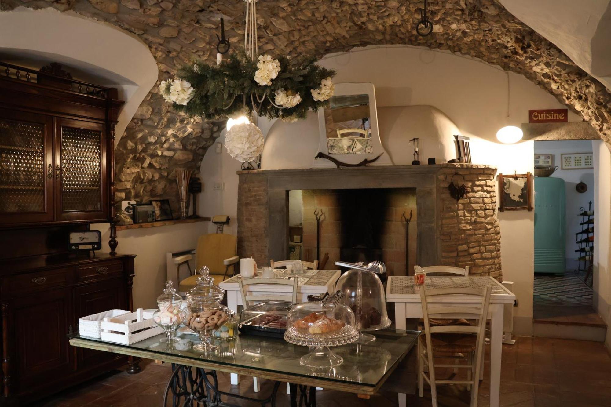 Bed And Breakfast Casa Del Nonno Adrara San Rocco Bagian luar foto