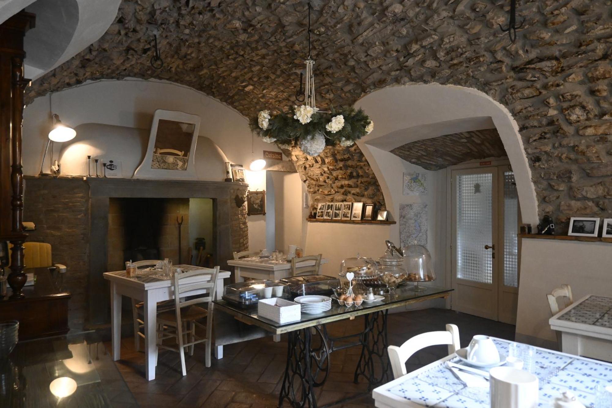 Bed And Breakfast Casa Del Nonno Adrara San Rocco Bagian luar foto