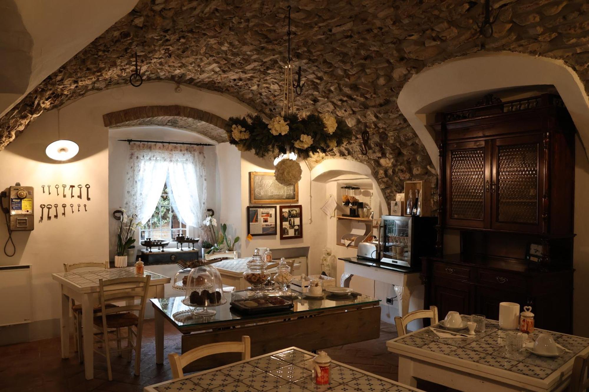 Bed And Breakfast Casa Del Nonno Adrara San Rocco Bagian luar foto