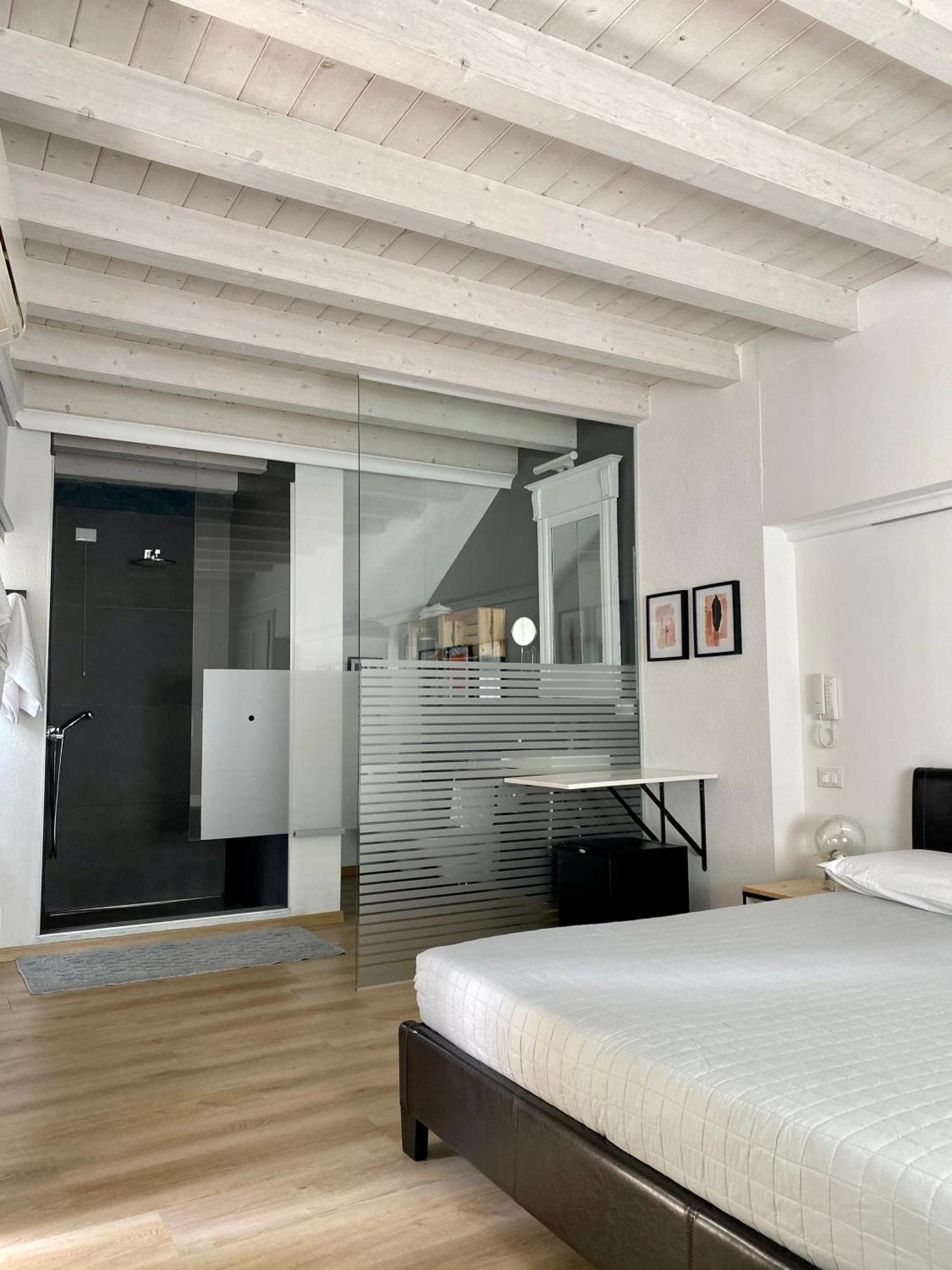 Bed And Breakfast Casa Del Nonno Adrara San Rocco Bagian luar foto